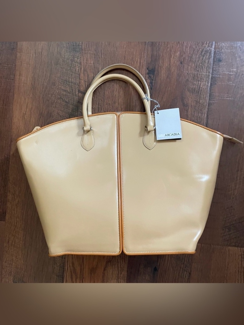 ARCADIA structured leather bag, made in Italy, NWT